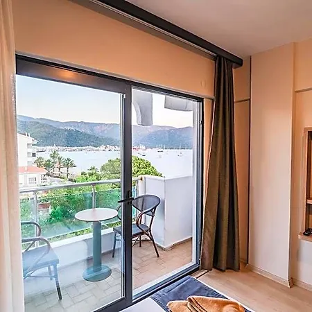호텔 La Marmaris